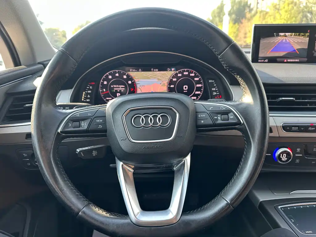 Audi Q7 — миниатюра 10
