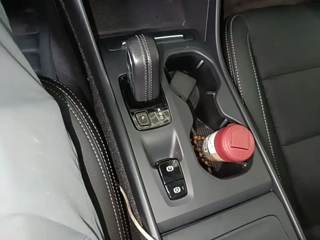Volvo XC40 — миниатюра 14