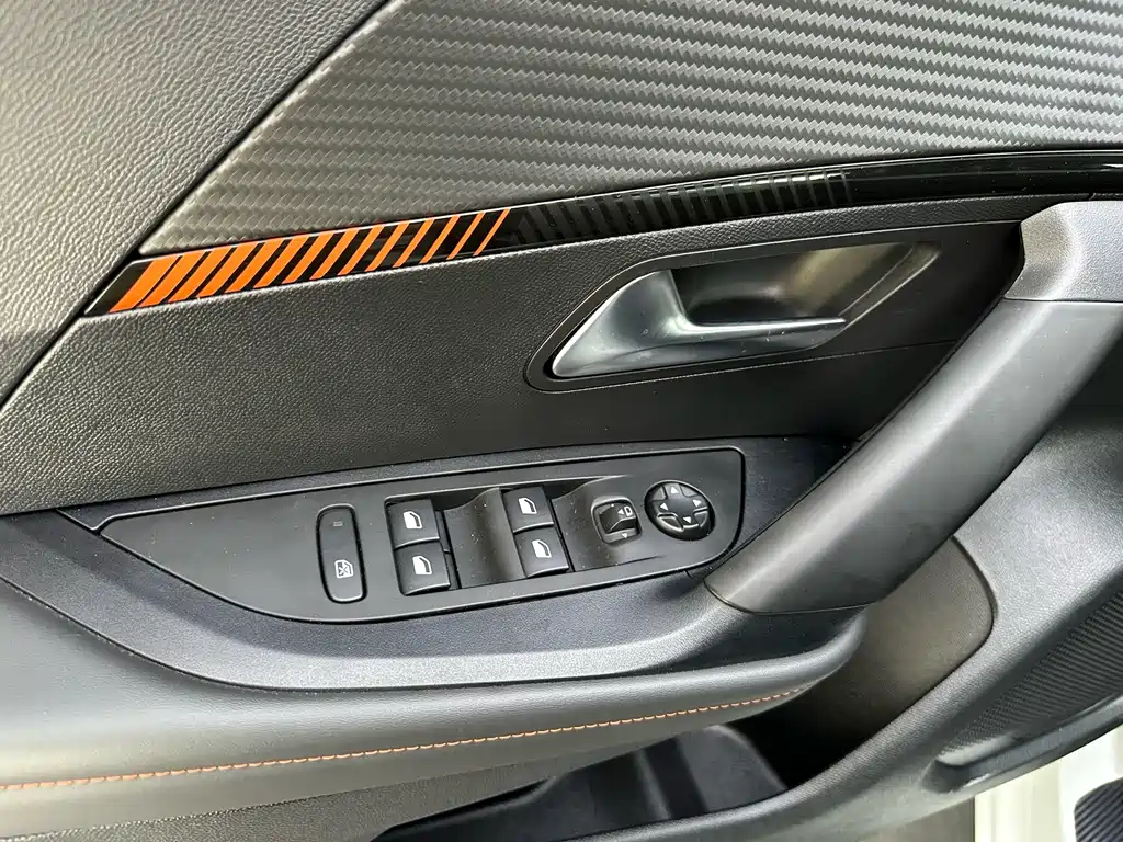 Peugeot 2008 — миниатюра 17