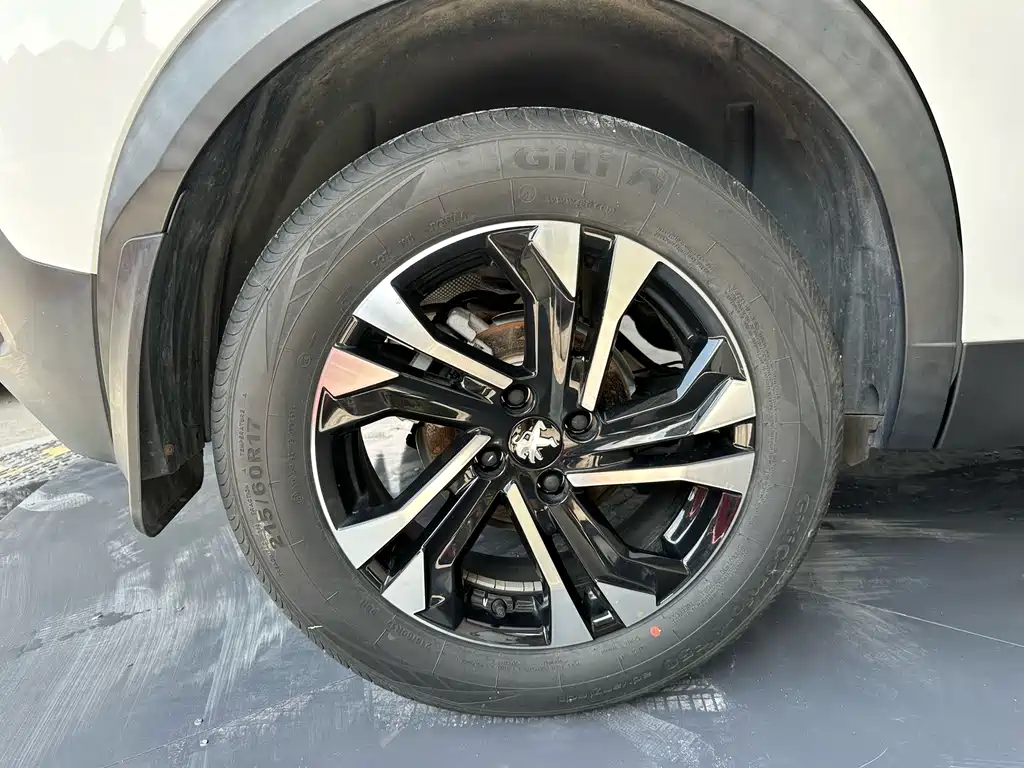 Peugeot 2008 — миниатюра 10