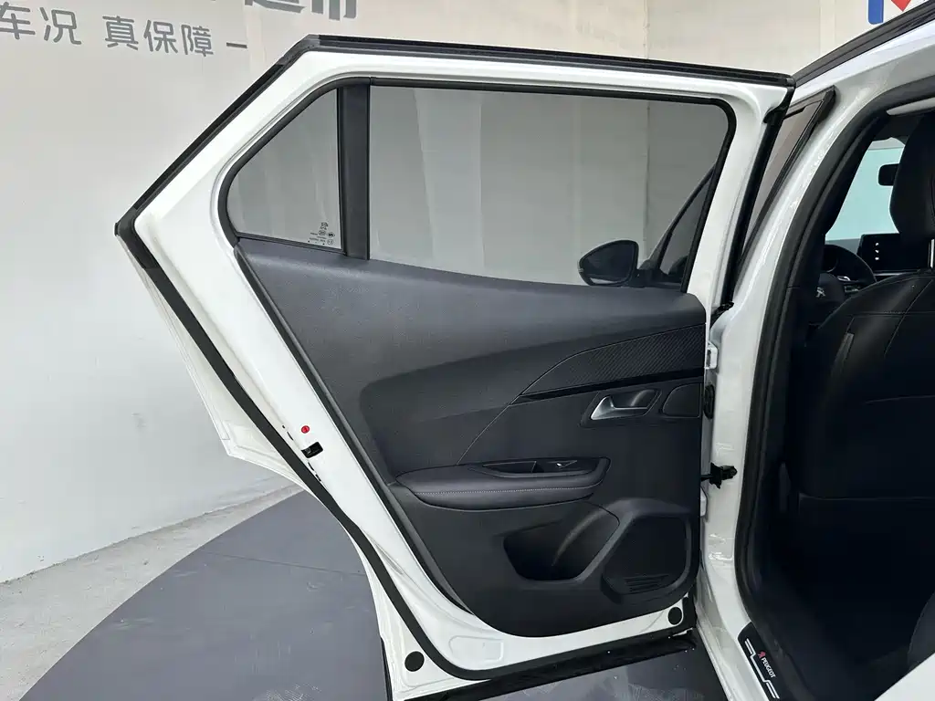 Peugeot 2008 — миниатюра 19