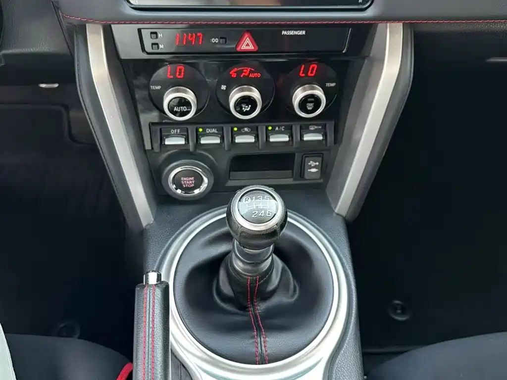Subaru BRZ — миниатюра 5