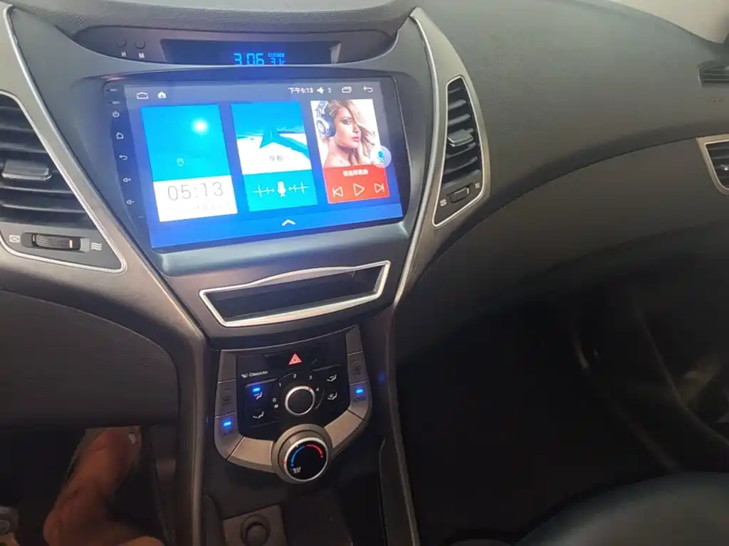 Hyundai Elantra Langdong — миниатюра 13