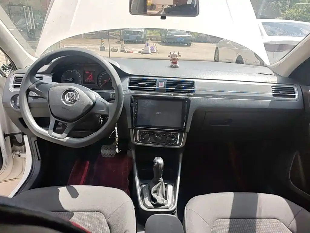 Volkswagen Santana — миниатюра 10