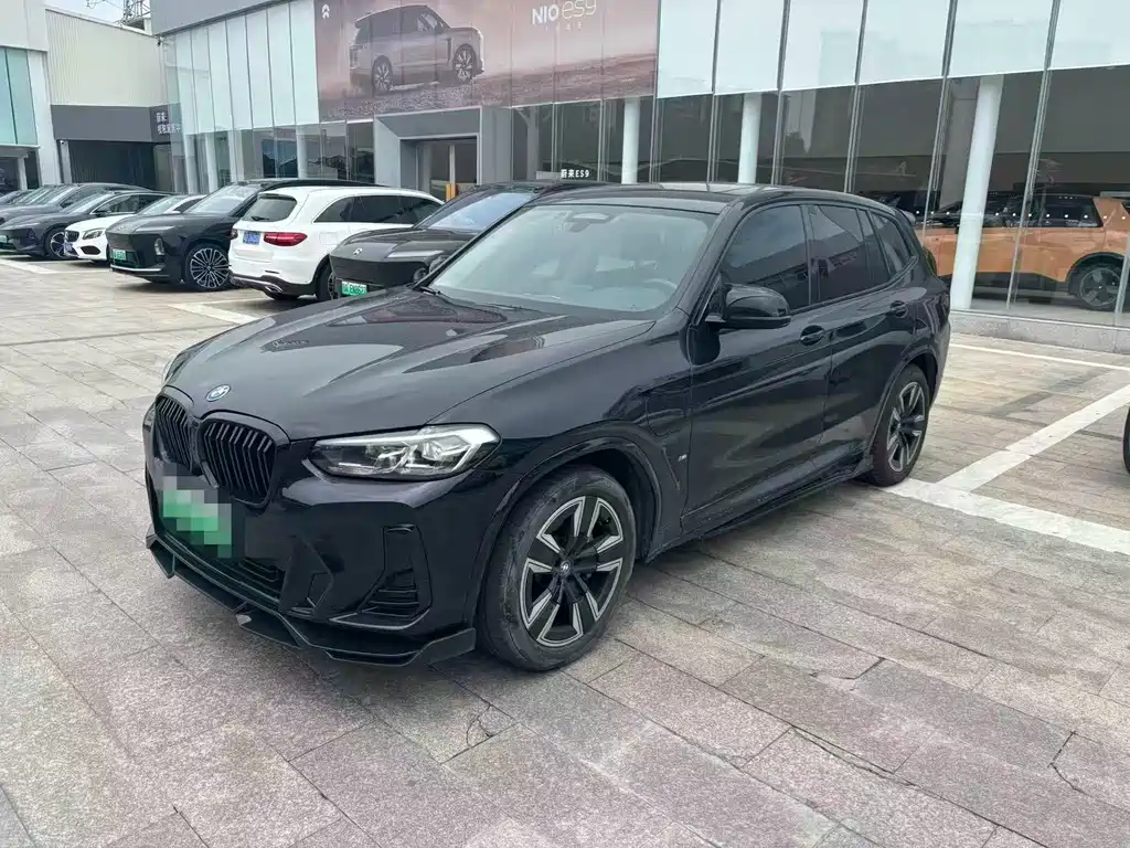 BMW iX3 2024