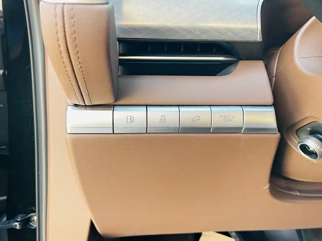 TANK TANK 700 NEW ENERGY