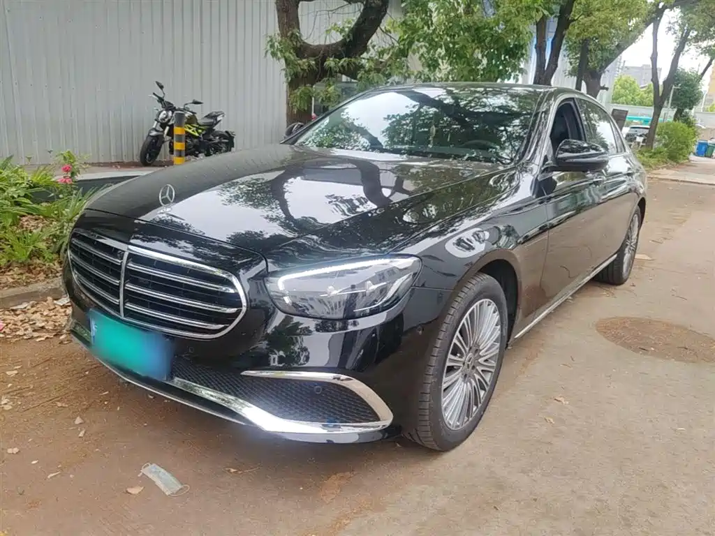 Mercedes-Benz E-Class 2022