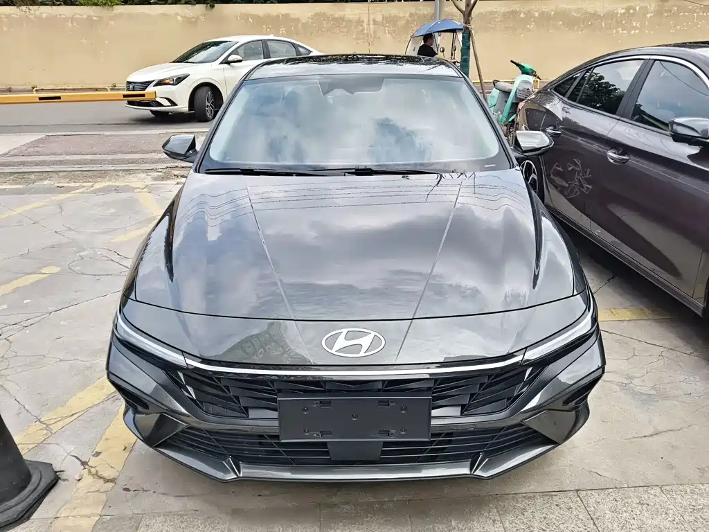 Hyundai Elantra — миниатюра 2