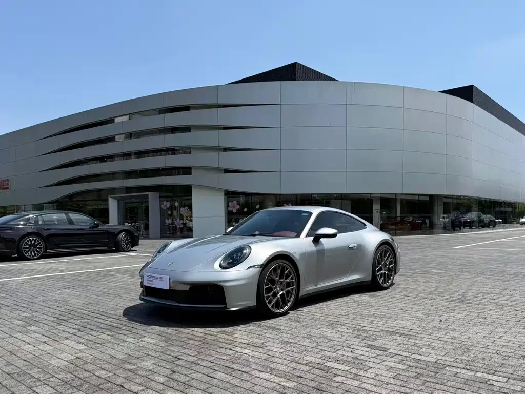Porsche 911 2025
