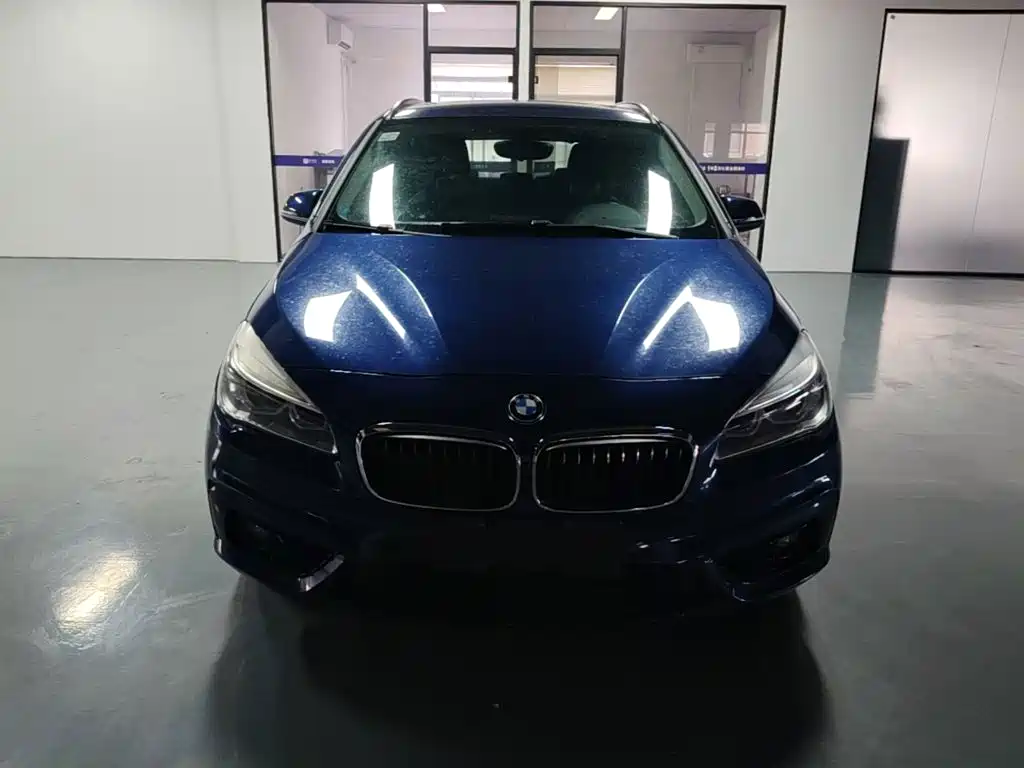 BMW 2 Series Active Tourer — миниатюра 3