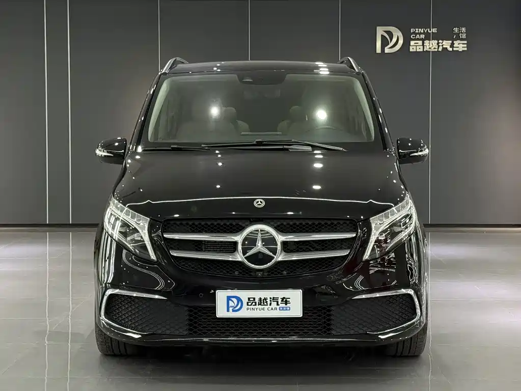 Mercedes-Benz V-Class — миниатюра 2