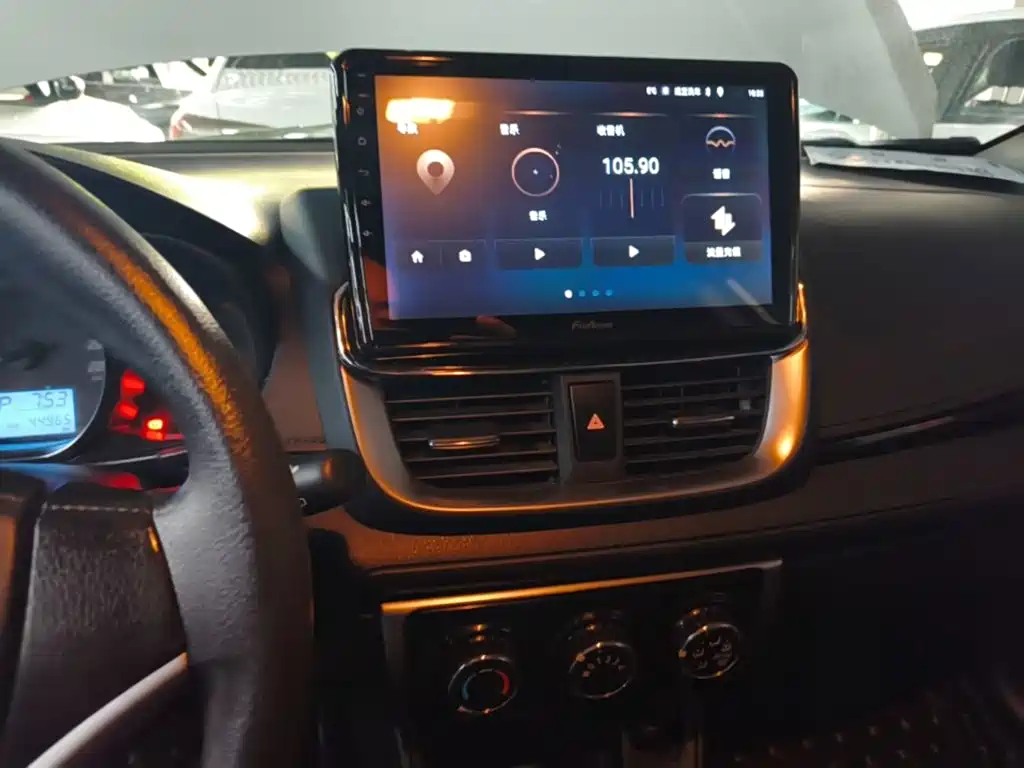 Toyota Yaris L — миниатюра 13