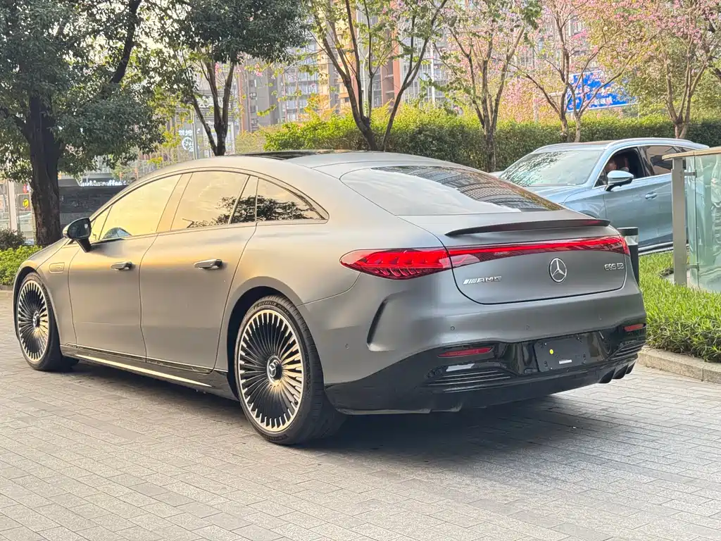 MERCEDES-BENZ EQS AMG