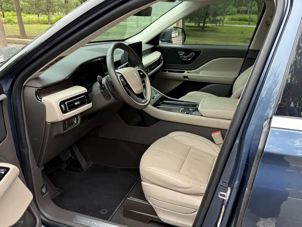 Lincoln Aviator — миниатюра 10