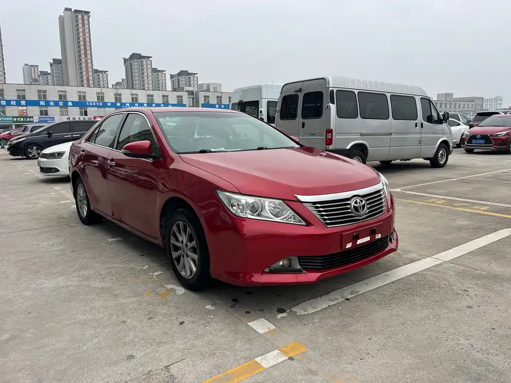 Toyota Camry 2013 2.0G Comfort