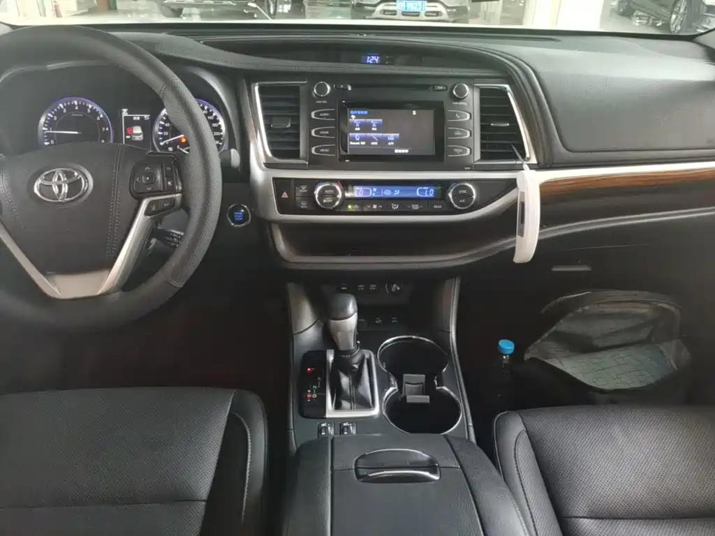 Toyota Highlander — миниатюра 13
