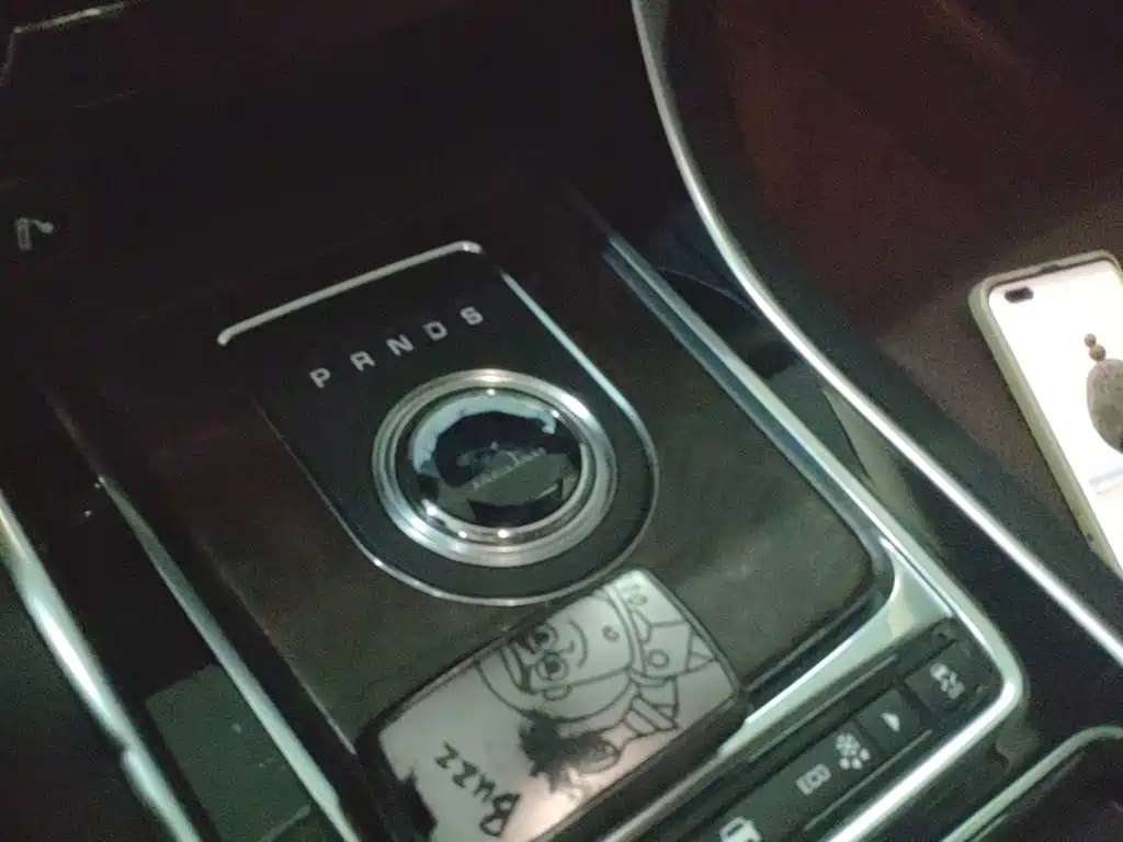 Jaguar XFL — миниатюра 14
