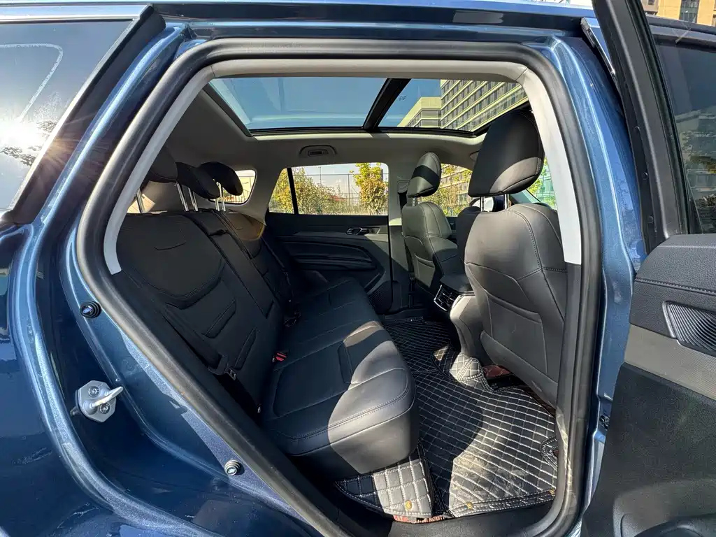 Ford Equator Sport — миниатюра 14