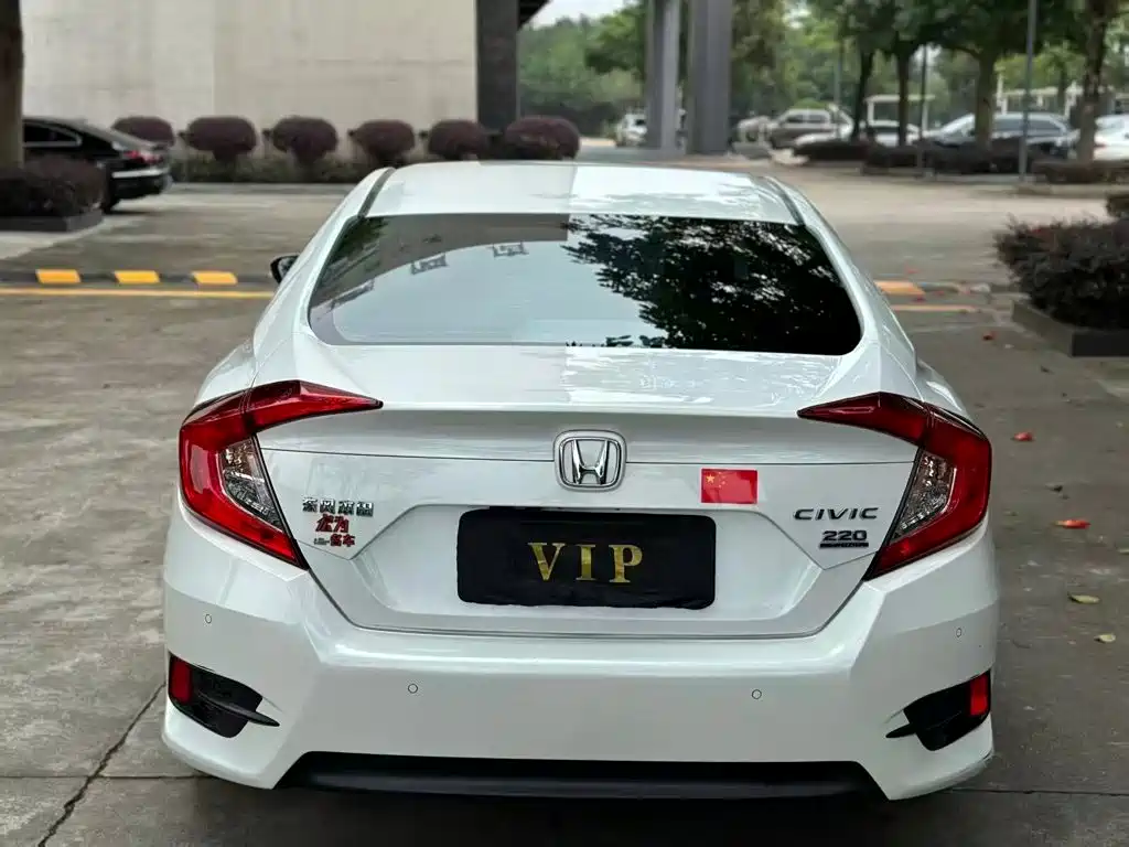 Honda Civic — миниатюра 10