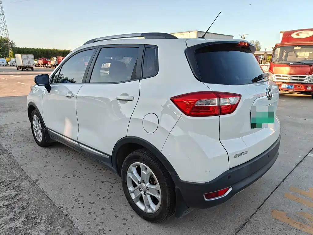 Changan CS15EV — миниатюра 6