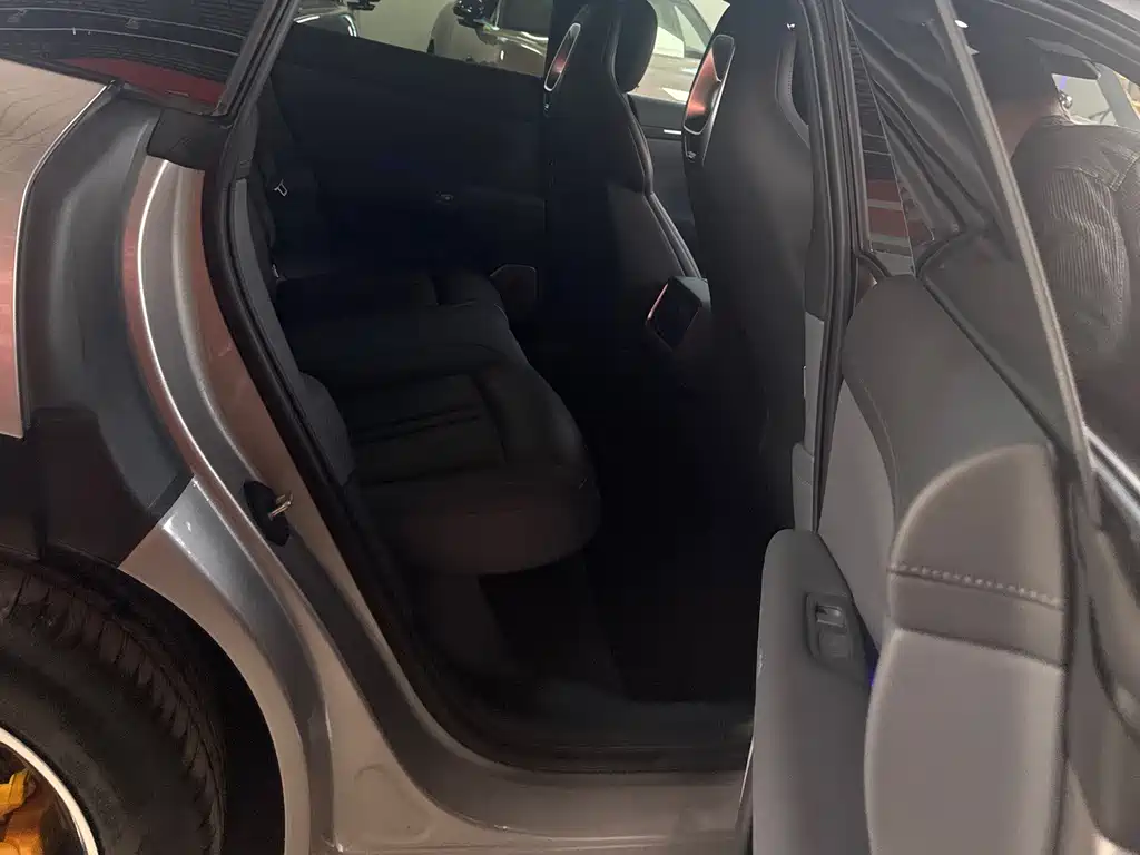 XIAOMI CAR XIAOMI YU7