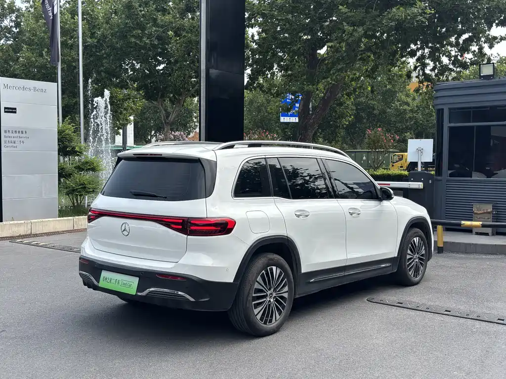 Mercedes-Benz EQB — миниатюра 6
