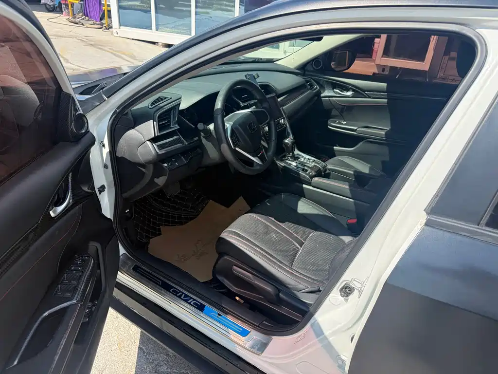 Honda Civic — миниатюра 8