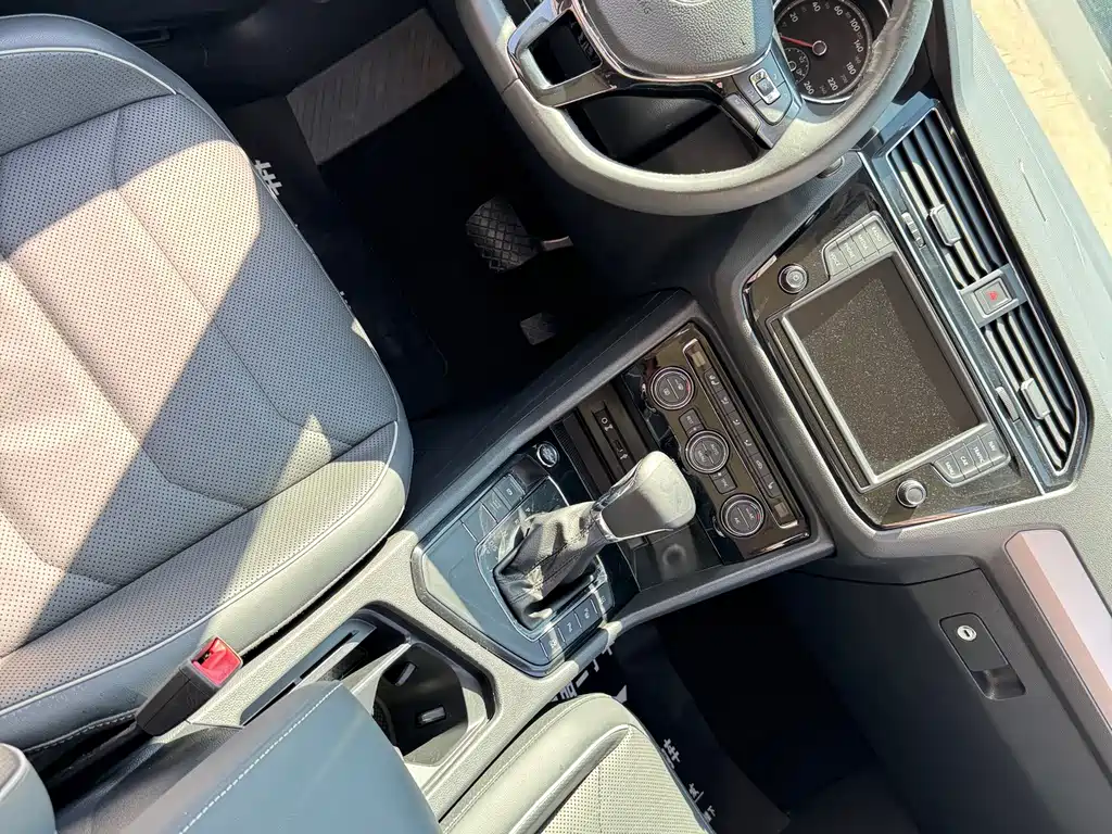 Volkswagen Tiguan L — миниатюра 13