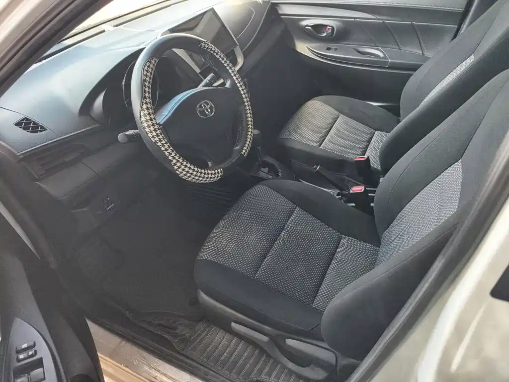 Toyota Vios FS — миниатюра 13