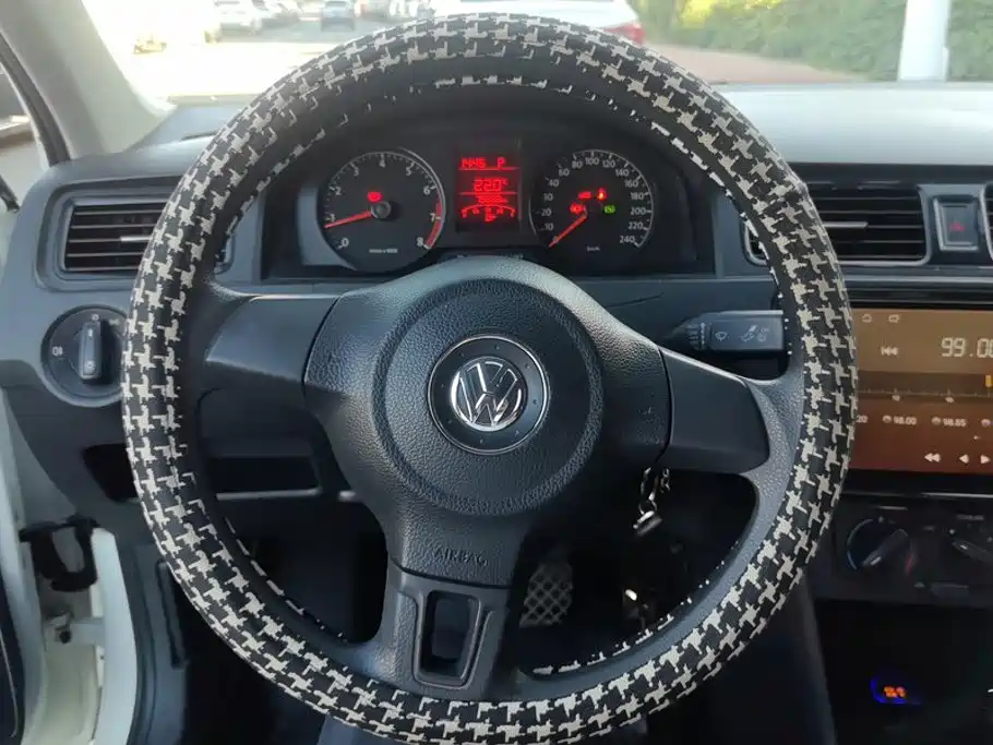 Volkswagen Santana — миниатюра 15