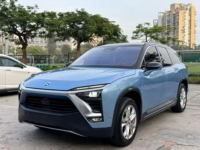 NIO ES8