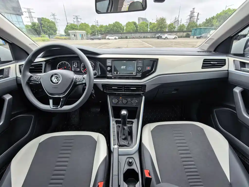 Volkswagen Polo — миниатюра 10