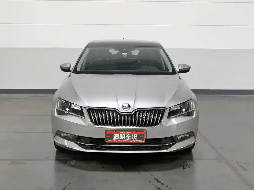 Skoda Superb — миниатюра 3