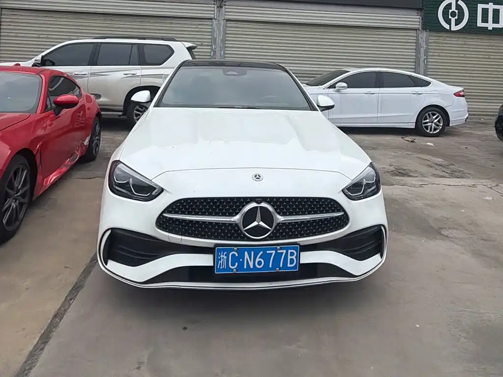 Mercedes-Benz C-Class — миниатюра 2