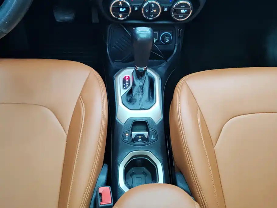 Jeep Renegade — миниатюра 16