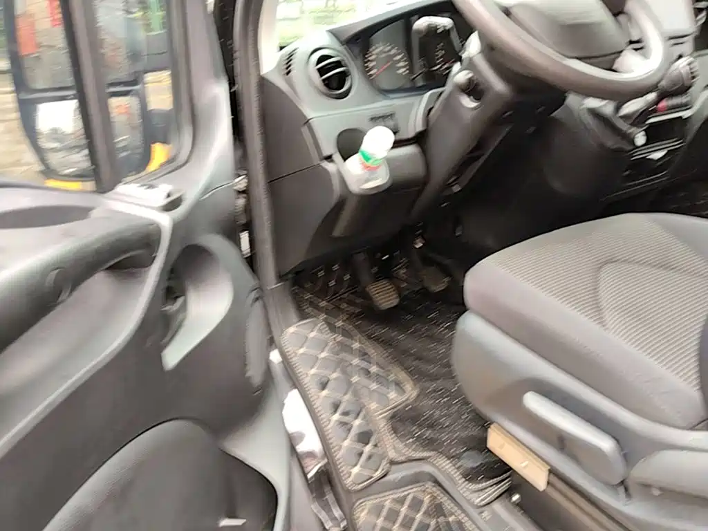 IVECO Ousheng — миниатюра 16