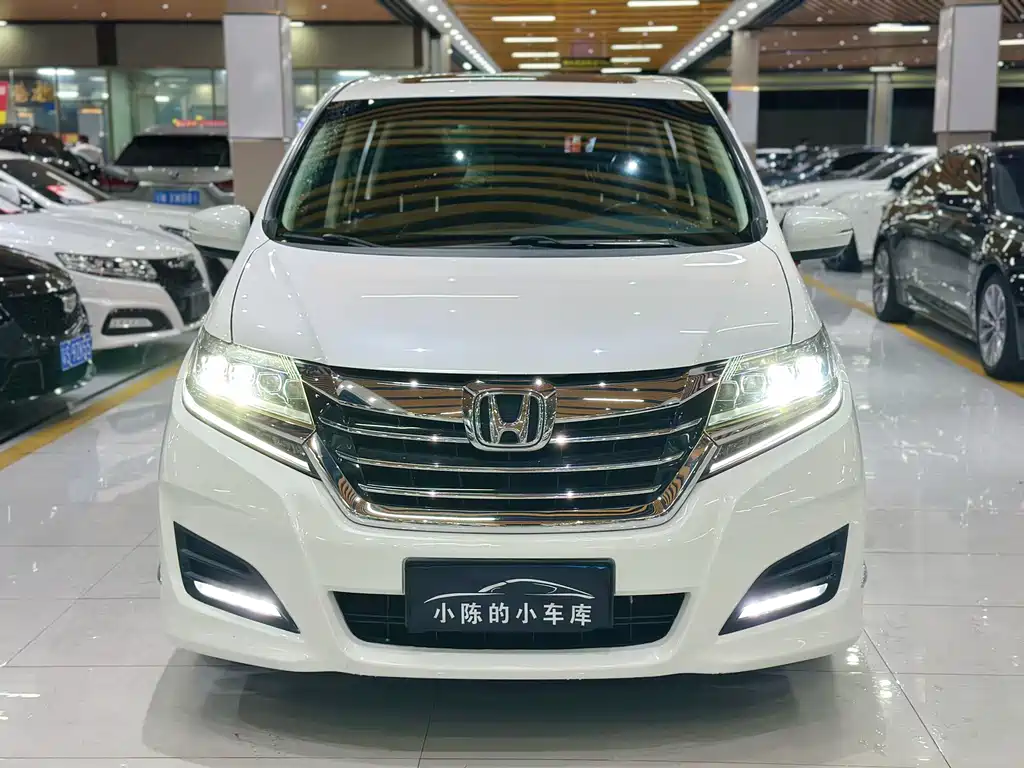 Honda Elysion — миниатюра 2
