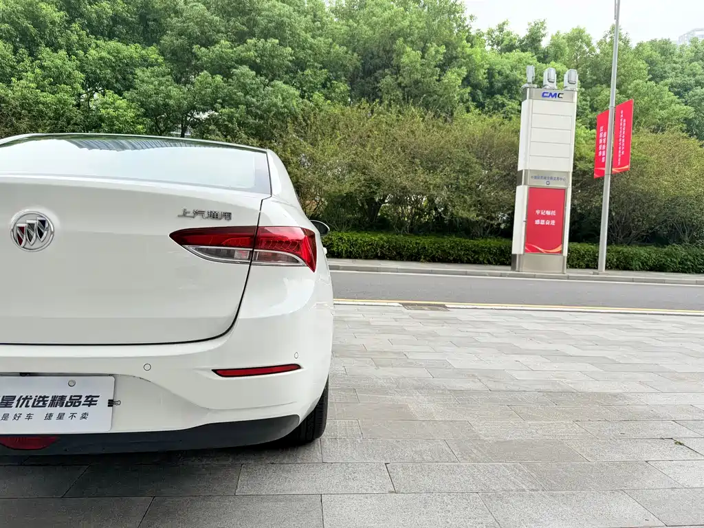 Buick Excelle — миниатюра 10