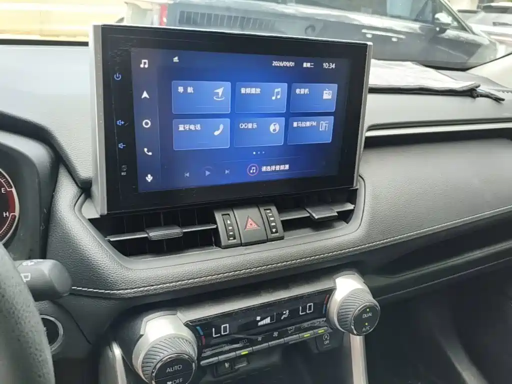 Toyota RAV4 — миниатюра 13