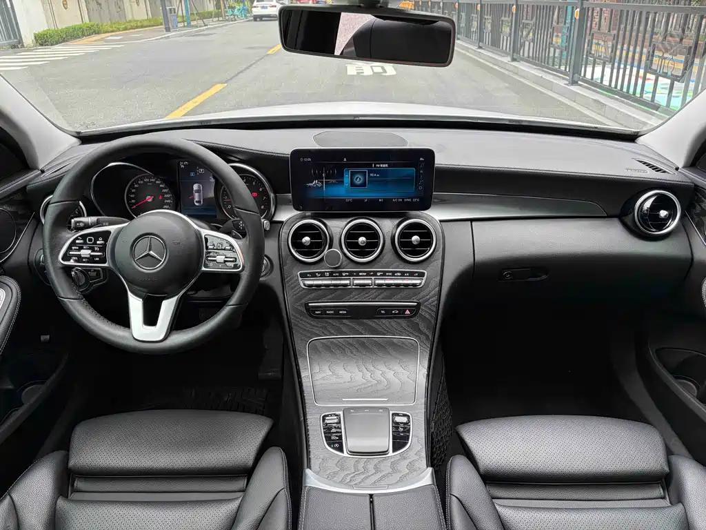 Mercedes-Benz C-Class — миниатюра 9