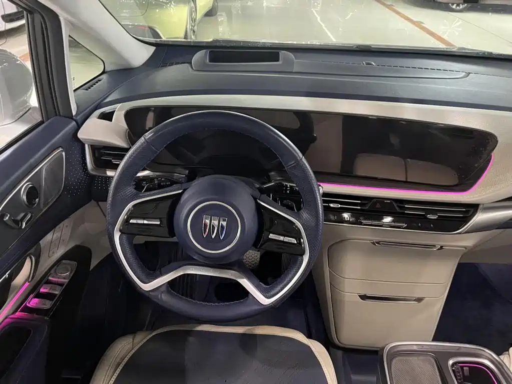 Buick Century 2023 2.0T мест
