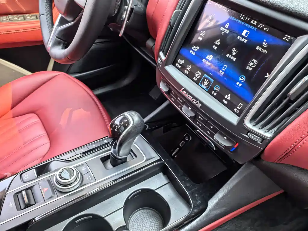 Maserati Levante — миниатюра 14