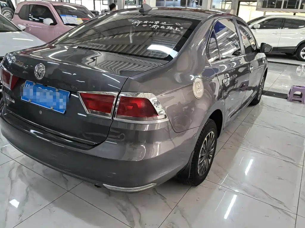 Volkswagen Santana — миниатюра 6