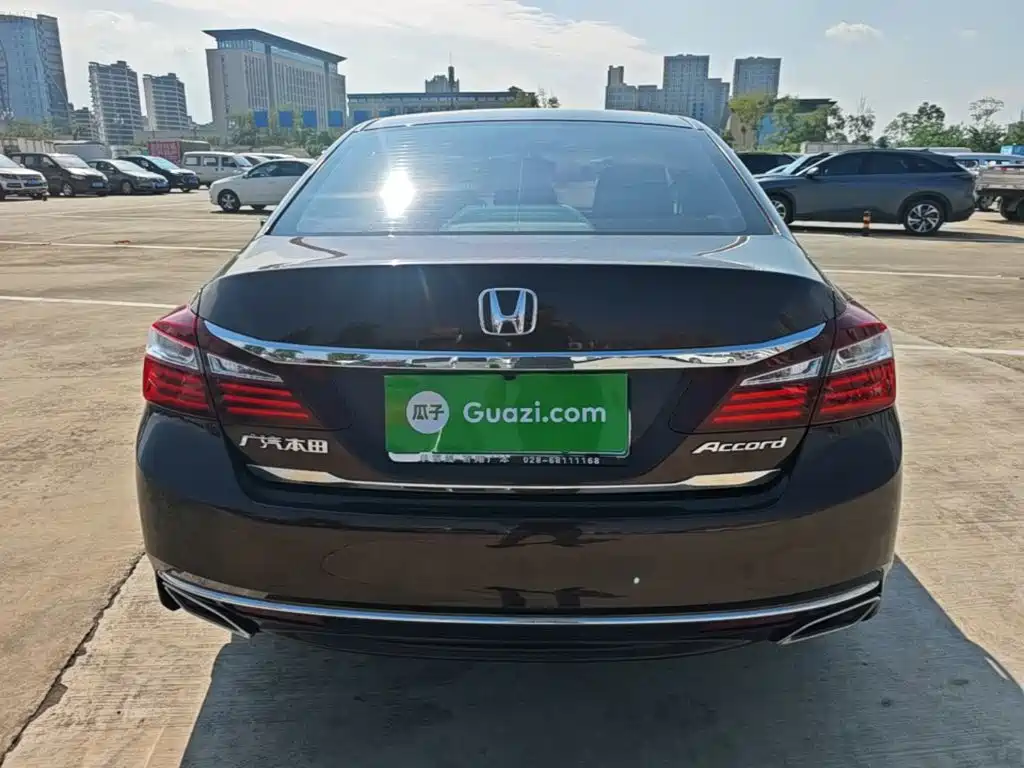 Honda Accord — миниатюра 6