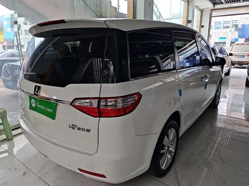 Luxgen Big 7 MPV — миниатюра 7