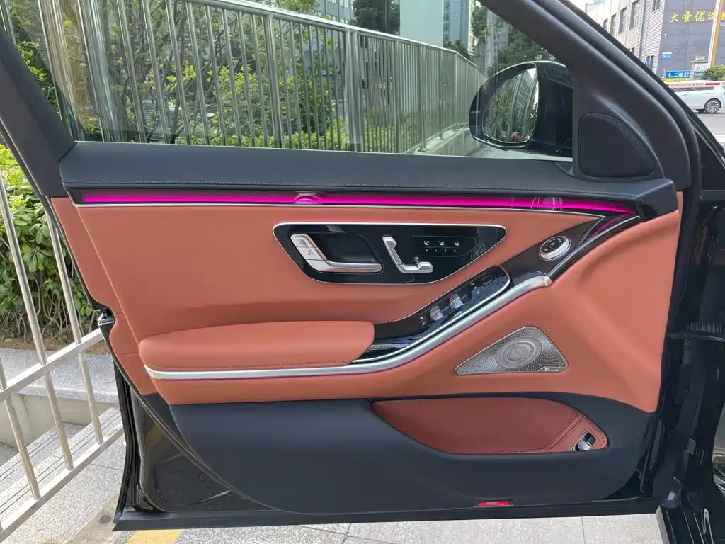 Mercedes-Benz S-Class — миниатюра 10
