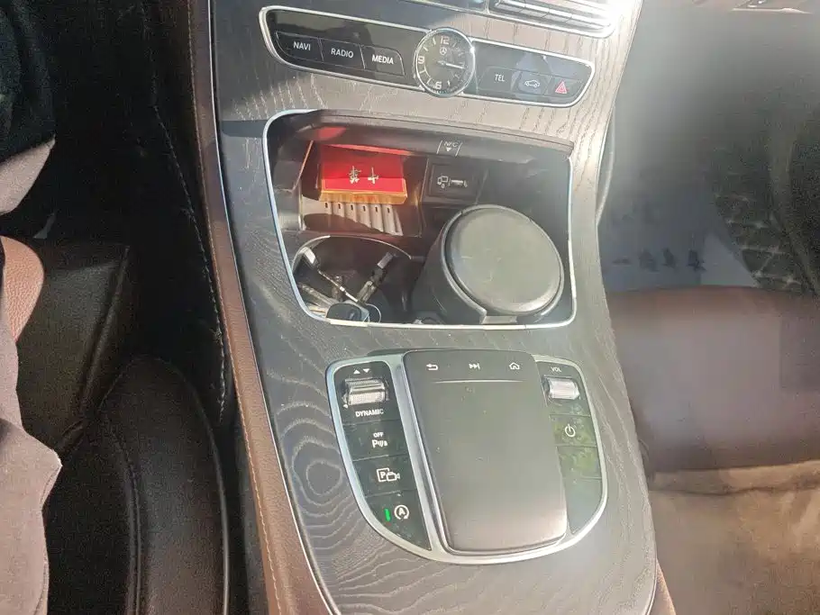 Mercedes-Benz E-Class — миниатюра 16