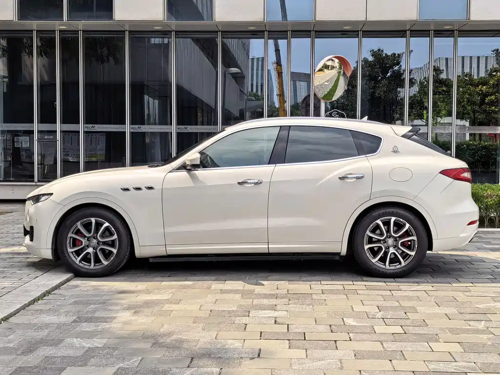Maserati Levante — миниатюра 6