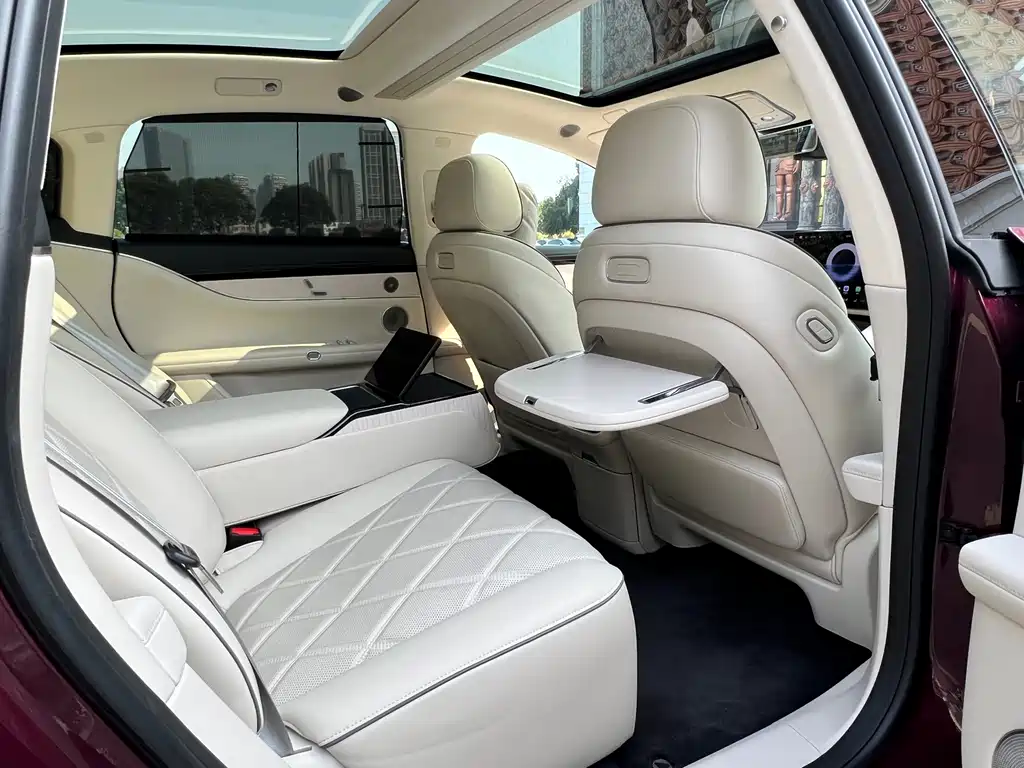 AITO ENJOY THE WORLD S9