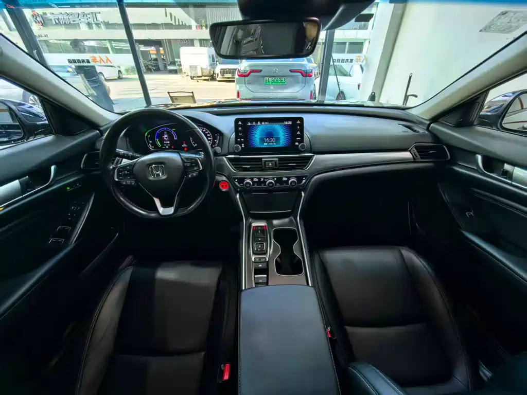 Honda Accord — миниатюра 16